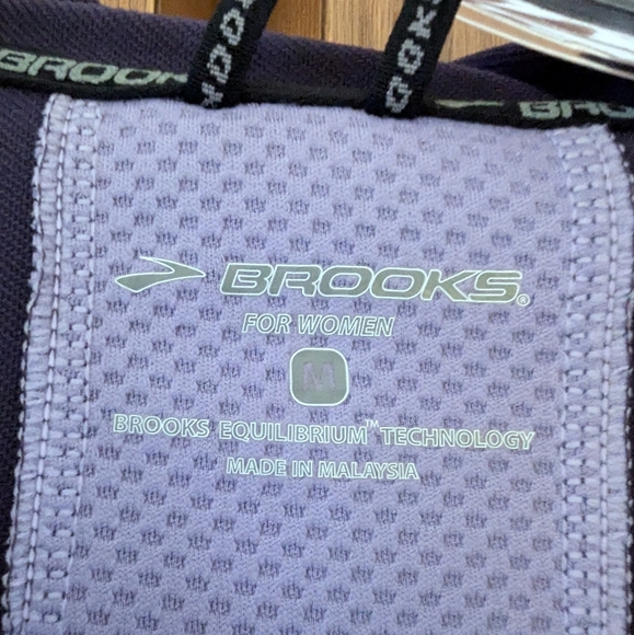 NWOT Brooks Running 1/4 Zip Hoodie - Picture 3 of 8